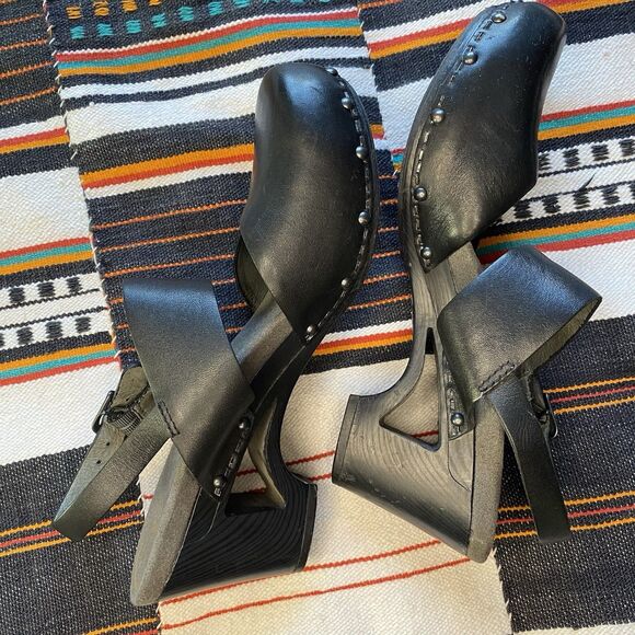 Dansko Black Thea Slingback Leather Studded Cutout Wooden Clogs. Size 40/9.5. - Picture 6 of 9